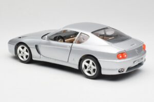 Ferrari 456 GT Srebrn Bburago 1:18 3036-M2 Kovina – slika 7 od 8