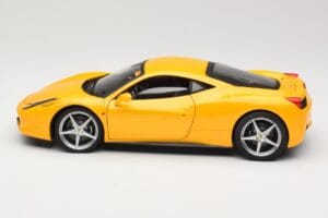 Ferrari 458 Italia Rumen Hot Wheels 1:18 P9894 Kovina – slika 4 od 8