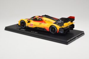 Ferrari 499P Hypercar AF Corse #83 R. Kubica / Y. Ye / R. Shwartzman 24 Hours of Le Mans 2024 Bburago 1:18 18-16313-83-VET Ko – slika 7 od 9