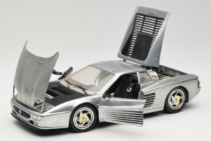 Ferrari 512M Chrome Silver Hot Wheels 1:18 25739 Kovina – slika 2 od 8