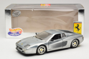 Ferrari 512M Chrome Silver Hot Wheels 1:18 25739 Kovina – slika 8 od 8