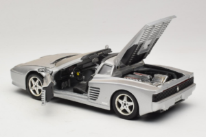Ferrari 512TR Targa Srebrn Mira 1:18 6175 Kovina – slika 5 od 8