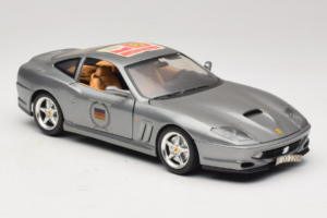 Ferrari 550 Maranello 25 Ferrari Model Club Srebrna Bburago 1:18 3344-S1 Kovina – slika 5 od 7
