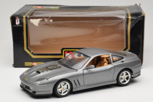 Ferrari 550 Maranello 25 Jahre Ferrari Model Club Srebrna 2. Različica Bburago 1:18 3064-S1 Kovina – slika 8 od 8
