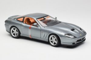 Ferrari 550 Maranello Siv Metallic Maisto 1:18 4839 Kovina – slika 4 od 6
