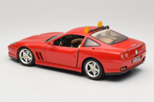 Ferrari 550 Maranello Safety Car Rosso Corsa Bburago 1:18 3064-P1 Kovina – slika 7 od 8