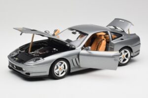 Ferrari 550 Maranello Srebrna Bburago 1:18 3344 Kovina – slika 2 od 8