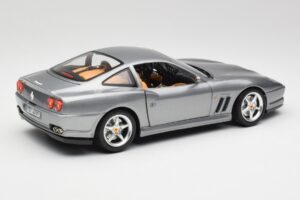 Ferrari 550 Maranello Srebrna Bburago 1:18 3344 Kovina – slika 3 od 8