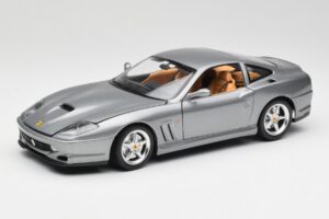 Ferrari 550 Maranello Srebrna Bburago 1:18 3344 Kovina