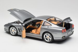 Ferrari 550 Maranello Srebrna Bburago 1:18 3344 Kovina – slika 5 od 8