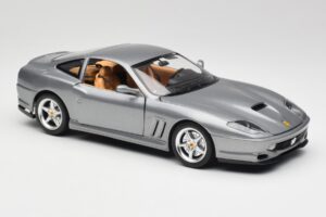 Ferrari 550 Maranello Srebrna Bburago 1:18 3344 Kovina – slika 6 od 8