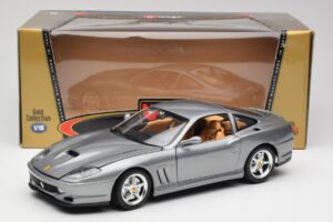 Ferrari 550 Maranello Srebrna Bburago 1:18 3344 Kovina – slika 8 od 8