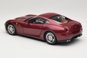 Ferrari 599 GTB Fiorano Temno Rdeč Hot Wheels 1:18 M1200 Kovina – slika 7 od 8