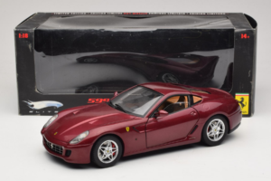 Ferrari 599 GTB Fiorano Temno Rdeč Hot Wheels 1:18 M1200 Kovina – slika 8 od 8