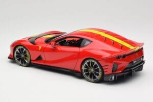 Ferrari 812 Competizione Rosso Corsa Z Rumenimi Črtami Bburago 1:18 18-16915 Kovina – slika 7 od 8