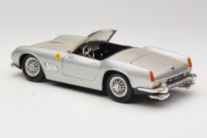 Ferrari California Kabriolet Srebrn Tonka 1:18 01109-S1 Kovina – slika 7 od 8