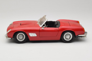 Ferrari California Kabriolet Rdeč Tonka 1:18 01109-P1 Kovina – slika 4 od 8