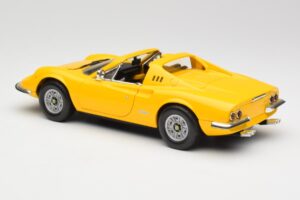 Ferrari Dino 246 GTS Rumen Hot Wheels 1:18 23920 Kovina – slika 7 od 8