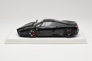 Ferrari Enzo Črn AB Models 1:18 REMC008 Smola