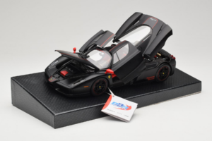 Ferrari Enzo Matt Black Omejena Izdaja BBR 1:18 HE180029 Kovina – slika 2 od 9