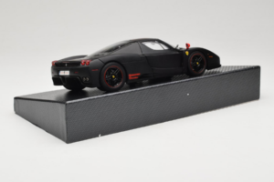 Ferrari Enzo Matt Black Omejena Izdaja BBR 1:18 HE180029 Kovina – slika 4 od 9