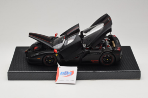 Ferrari Enzo Matt Black Omejena Izdaja BBR 1:18 HE180029 Kovina