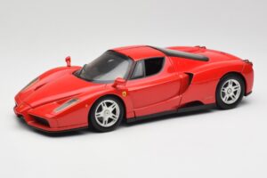 Ferrari Enzo Rdeč Hot Wheels 1:18 56293 Kovina