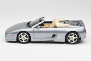 Ferrari F355 Spider Srebrn Hot Wheels 1:18 23907-M1 Kovina – slika 4 od 8