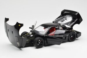Ferrari F40 Črn Kyosho 1:18 08416BK Kovina – slika 2 od 10