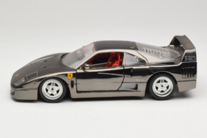 Ferrari F40 Chrome Black Bburago 1:18 3401-B1 Kovina – slika 4 od 8