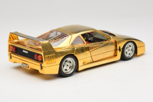 Ferrari F40 Chrome Gold Limited Edition 250 pcs Bburago 1:18 3332-G1 Kovina – slika 3 od 8
