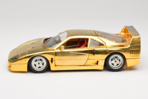 Ferrari F40 Chrome Gold Limited Edition 250 pcs Bburago 1:18 3332-G1 Kovina – slika 4 od 8