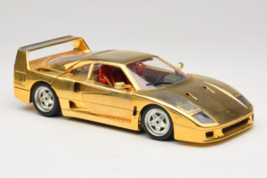 Ferrari F40 Chrome Gold Limited Edition 250 pcs Bburago 1:18 3332-G1 Kovina – slika 6 od 8
