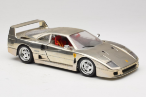 Ferrari F40 Chrome Silver Bburago 1:18 3401 Kovina – slika 6 od 8