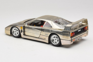 Ferrari F40 Chrome Silver Bburago 1:18 3401 Kovina – slika 7 od 8