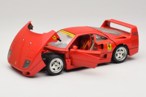 Ferrari F40 Club Deutschland Rdeč Bburago 1:18 3032-L3 Kovina – slika 2 od 8