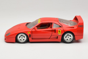 Ferrari F40 Club Deutschland Rdeč Bburago 1:18 3032-L3 Kovina – slika 4 od 8