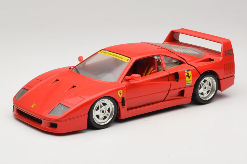 Ferrari F40 Club Deutschland Rdeč Bburago 1:18 3032-L3 Kovina