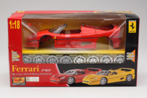 Ferrari F40 Rdeč Model Kit Maisto 1:18 39822 Kovina