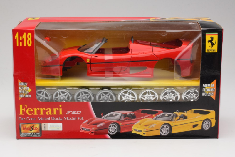 Ferrari F40 Rdeč Model Kit Maisto 1:18 39822 Kovina
