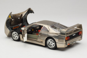 Ferrari F40 Dark Chrome Silver Kroymans Omejena Izdaja Bburago 1:18 3032-C2 Kovina – slika 5 od 8