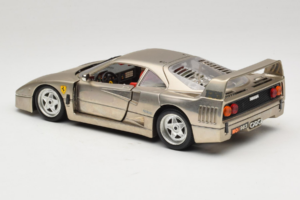 Ferrari F40 Dark Chrome Silver Kroymans Omejena Izdaja Bburago 1:18 3032-C2 Kovina – slika 7 od 8