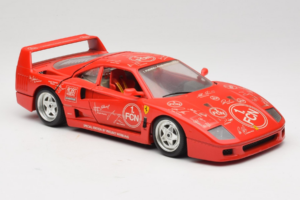 Ferrari F40 Evoluzione FC Nürnberg Special Edition Rdeč Bburago 1:18 3042-FCN Kovina – slika 6 od 8