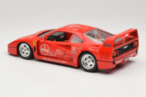 Ferrari F40 Evoluzione FC Nürnberg Special Edition Rdeč Bburago 1:18 3042-FCN Kovina – slika 7 od 8