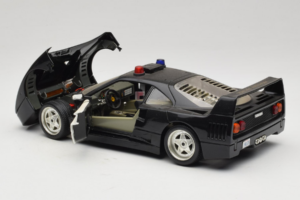 Ferrari F40 Highway Patrol Črn Bel Bburago 1:18 3022-H1 Kovina – slika 5 od 8