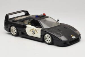 Ferrari F40 Highway Patrol Črn Bel Bburago 1:18 3022-H1 Kovina – slika 6 od 8