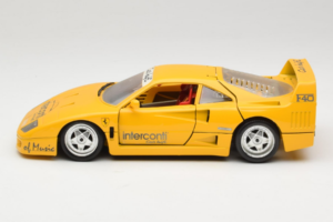 Ferrari F40 Interconti Car HiFi Rumen Bburago 1:18 3032-I1 Kovina – slika 4 od 8
