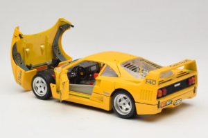 Ferrari F40 Interconti Car HiFi Rumen Bburago 1:18 3032-I1 Kovina – slika 5 od 8