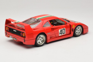 Ferrari F40 #40 Rdeč z Italijansko Zastavo Bburago 1:18 3032-P1 Kovina – slika 3 od 8