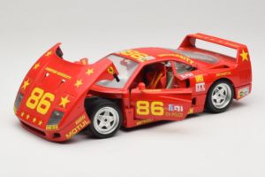 Ferrari F40 LM #86 Ch. Pozzi IMSA 24 Hours of Le Mans 1985 Rdeč Bburago 1:18 3332-P6 Kovina – slika 2 od 8
